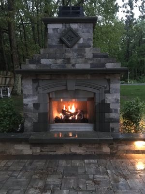 Fire Pits & Outdoor Fireplaces
