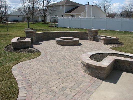 Fire Pits & Outdoor Fireplaces